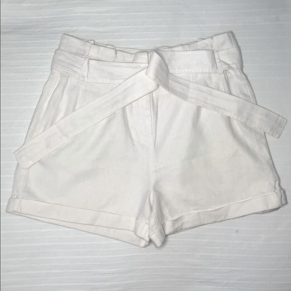 Ci Sono Ivory Linen Shorts